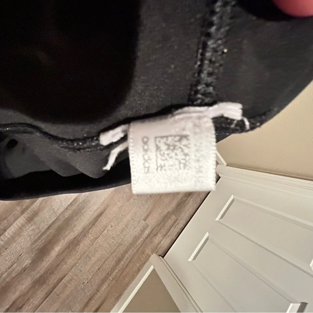 Adidas  work out pants ! - Picture 4 of 7
